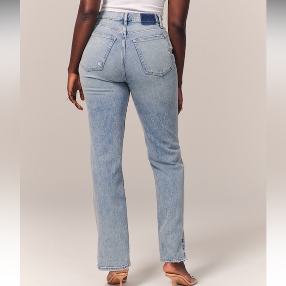 Abercrombie Curve Love Ultra High Rise 90s Straight Jean - Picture 3 of 8